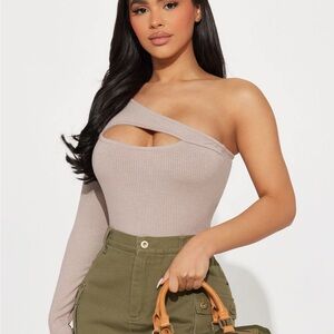 Fashionnova camo handbag